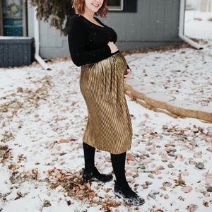 Gold maternity skirt